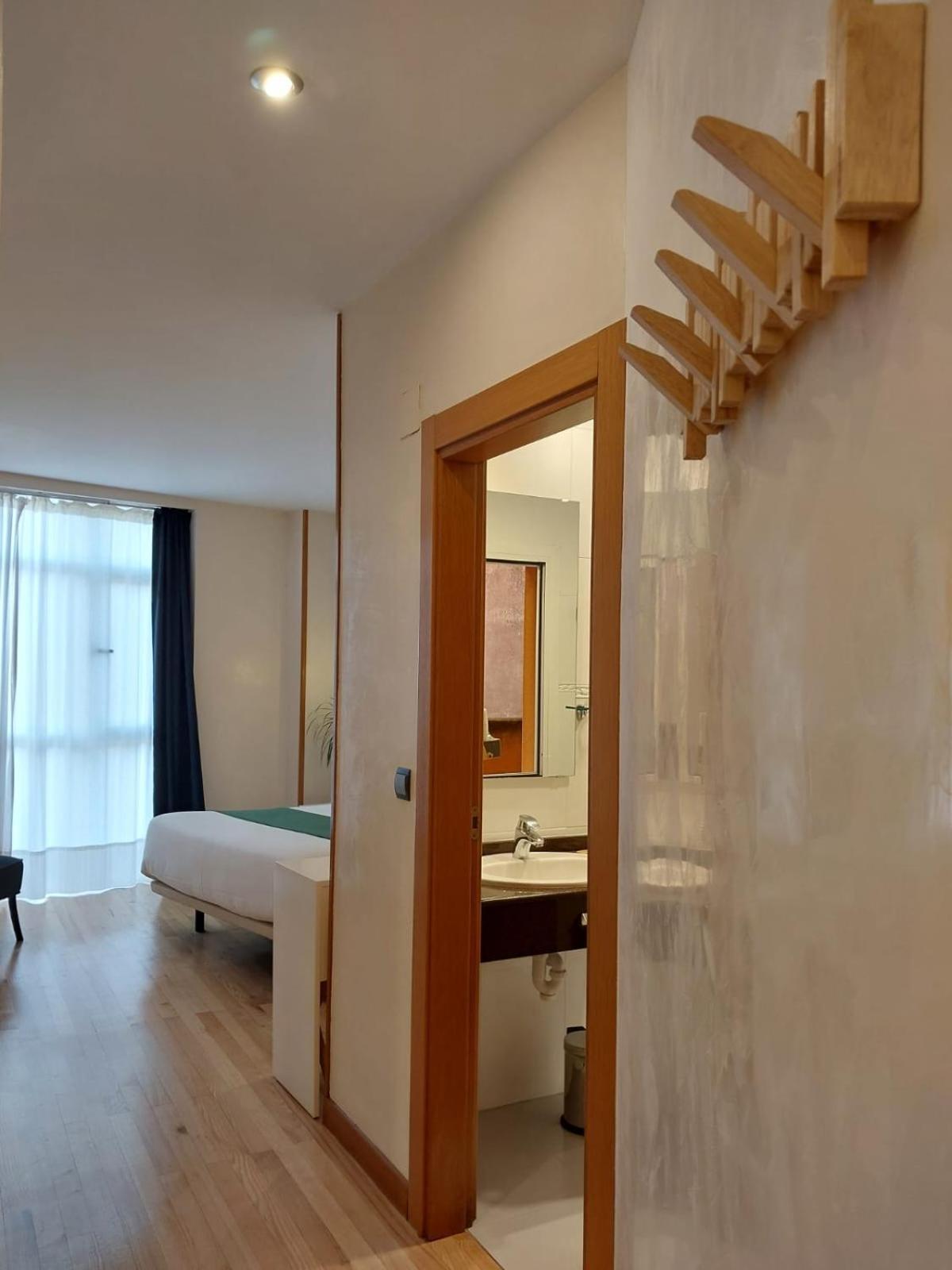 Hotel Nochendi Onís Екстериор снимка