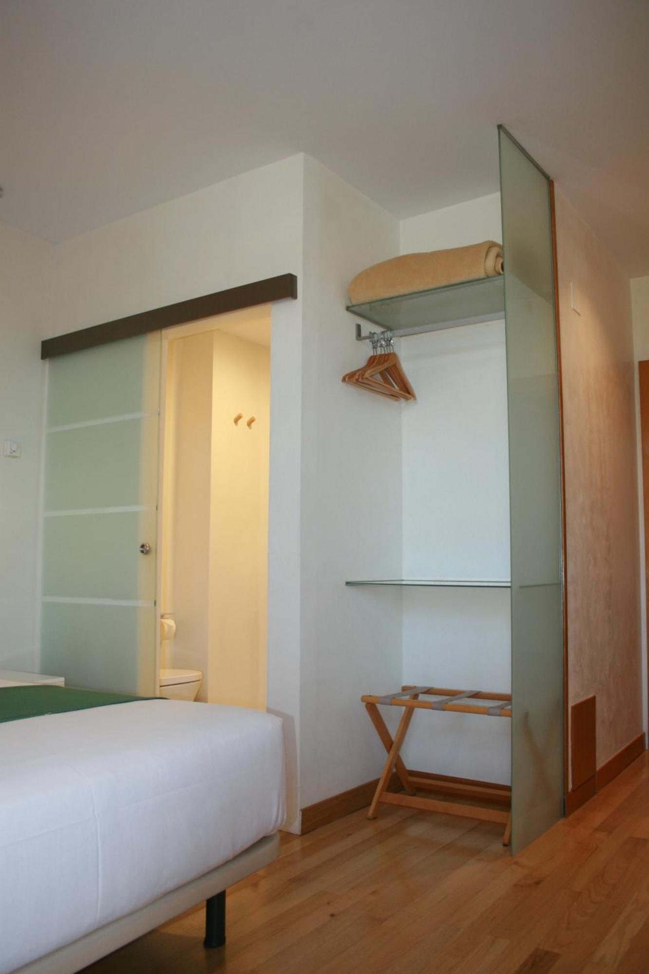 Hotel Nochendi Onís Екстериор снимка
