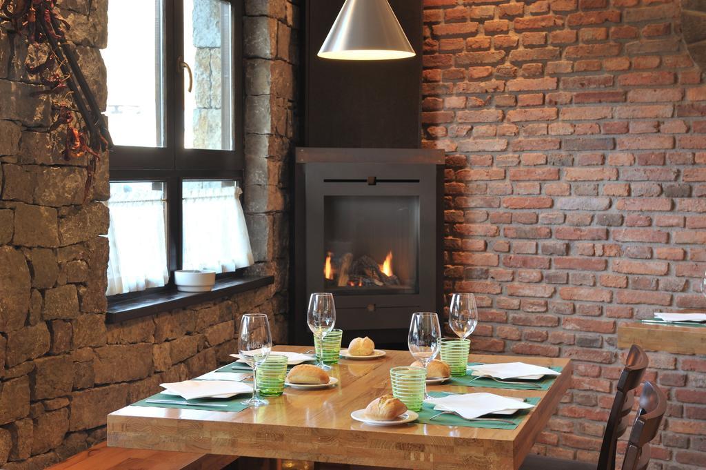 Hotel Nochendi Onís Екстериор снимка
