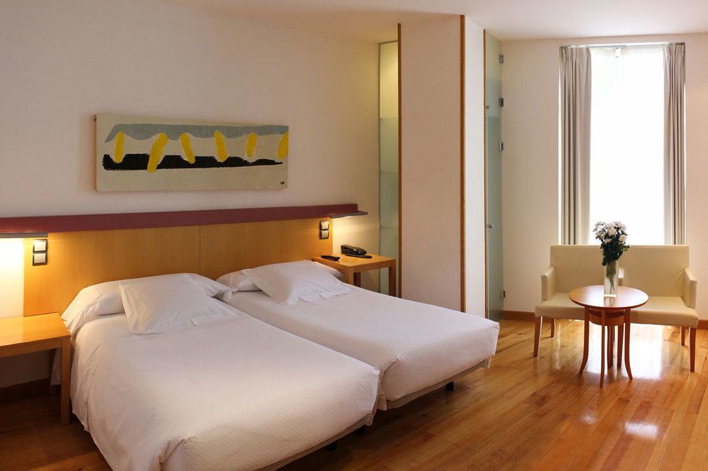 Hotel Nochendi Onís Екстериор снимка